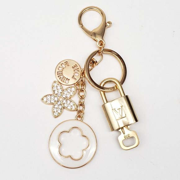 Authentic Louis Vuitton Lock & Key with unbranded Bagcharm, Keycharm, Keychain - Picture 1 of 8